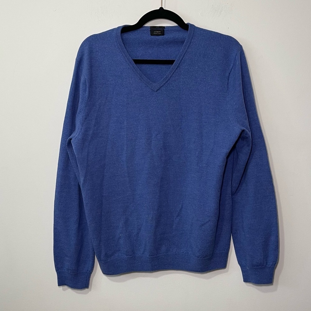 J. Crew Men's blue slim fit v neck long sleeve 100% merino wool sweater in XL